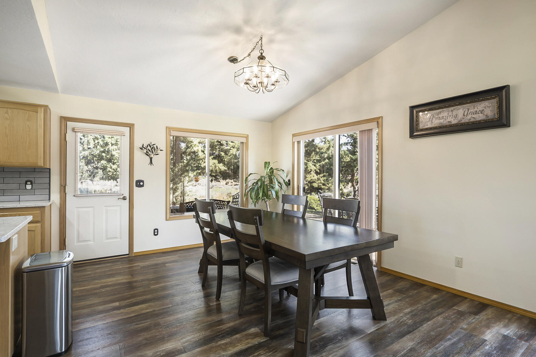64666 McGrath Road Bend, OR 97701 - Photo 12 of 44 JH5_8369