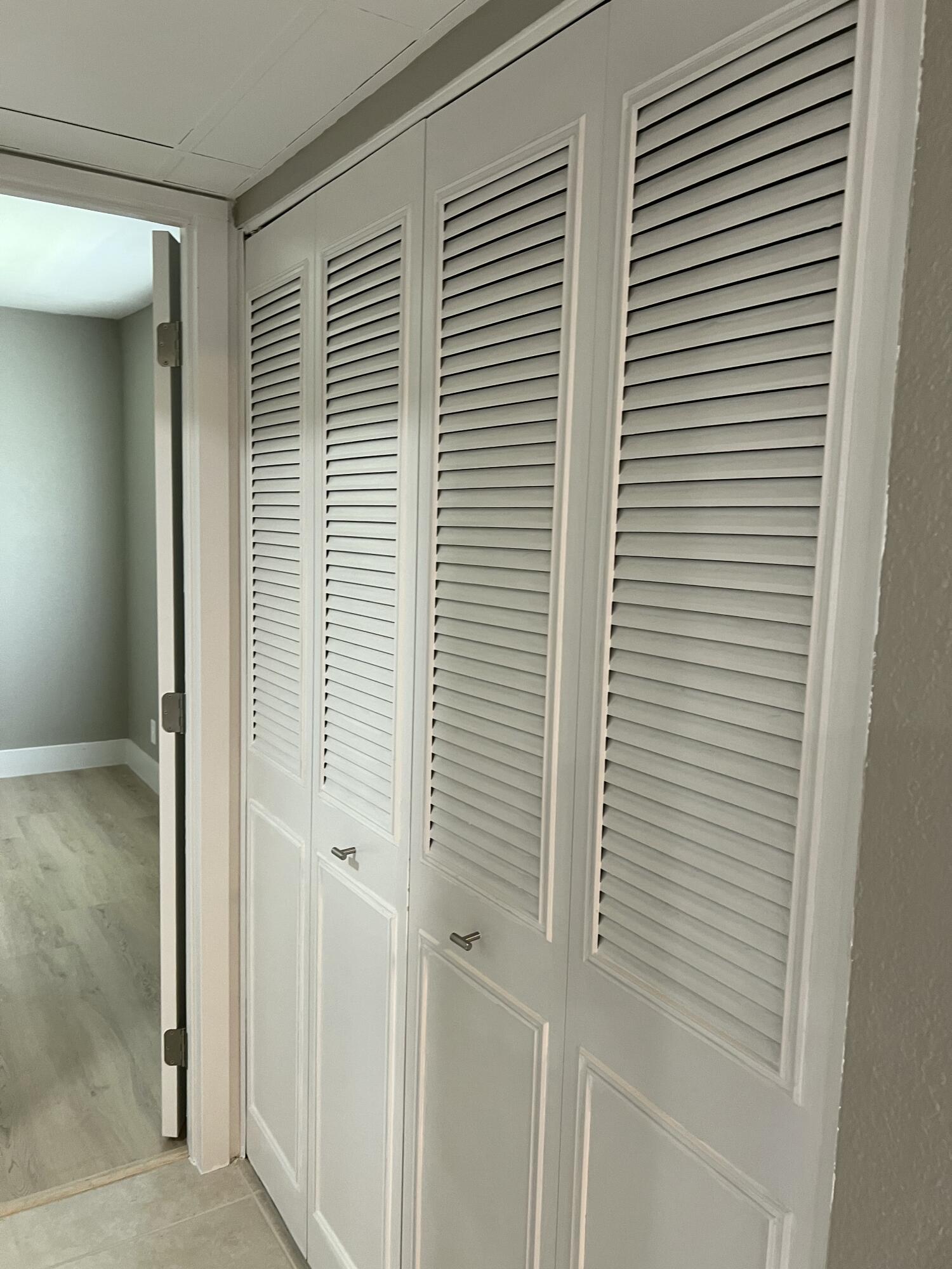 267 Flanders F Delray Beach, FL 33484 - Photo 5 of 8 IMG_0640