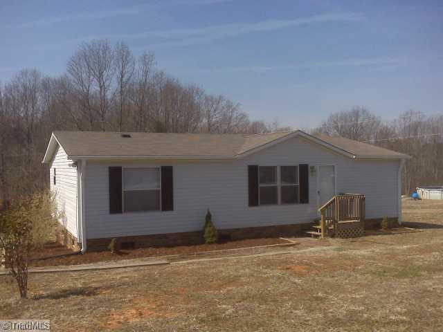 172 Mallard Road Madison, NC 27025 - Photo 1 of 4 Exterior Front.