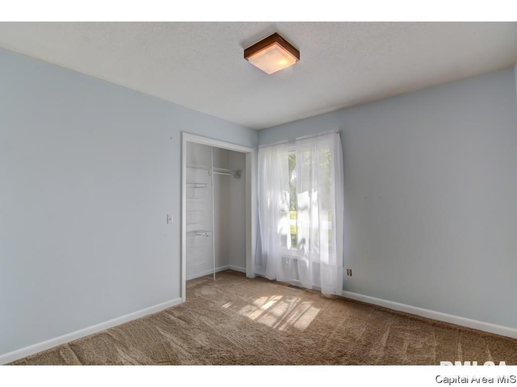 6937 Mechanicsburg Road Springfield, IL 62712 - Photo 9 of 35