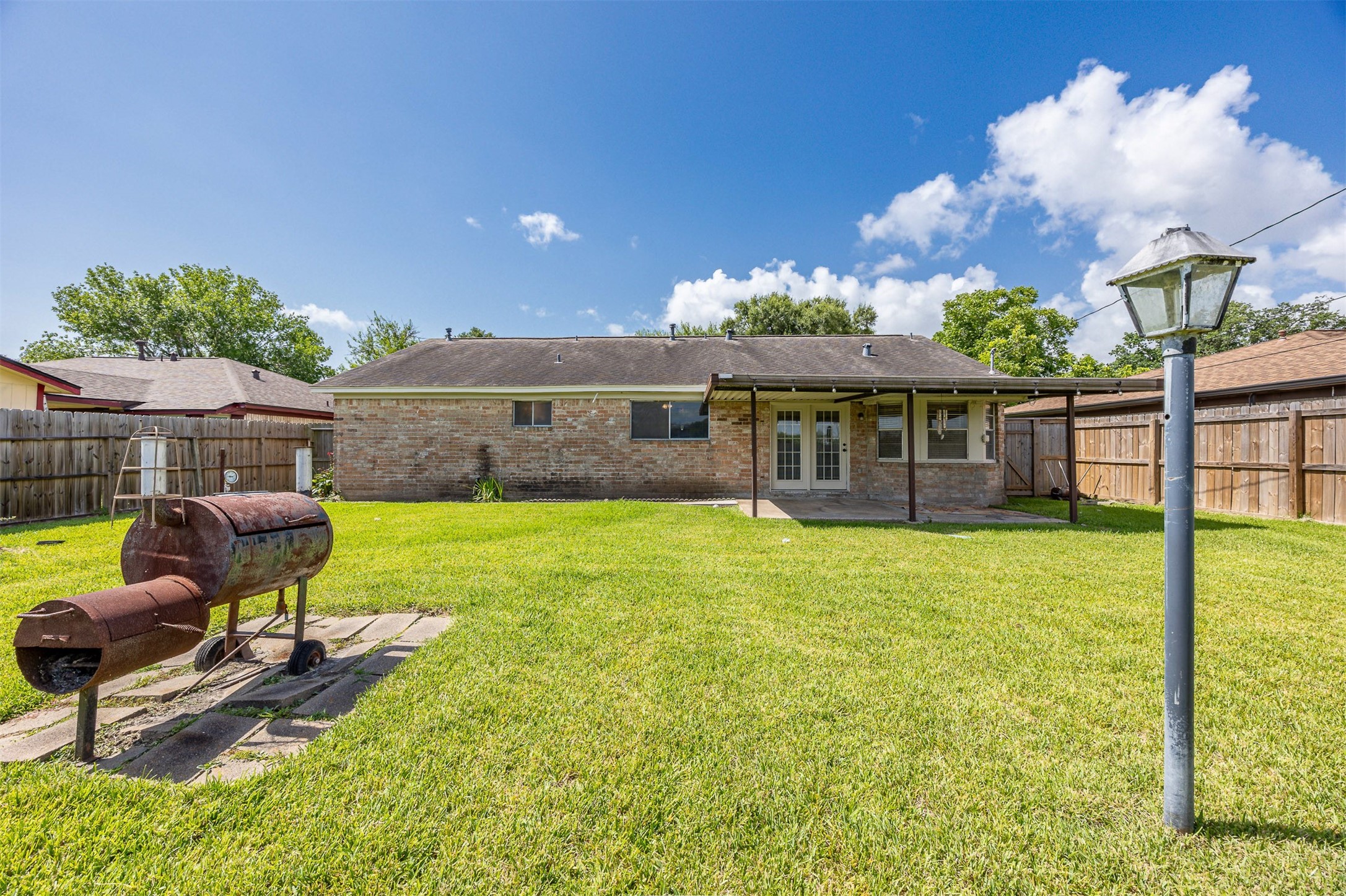 206 Kelly Lane Baytown, TX 77521 - Photo 35 of 38