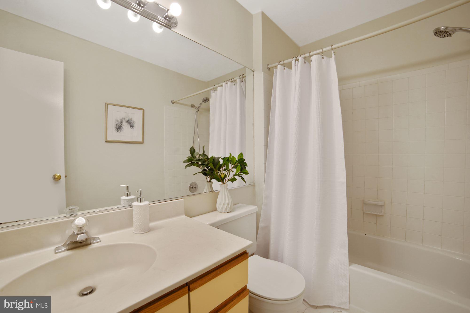 11626 Yeatman Terrace Silver Spring, MD 20902 - Photo 20 of 26 Full Bath 2