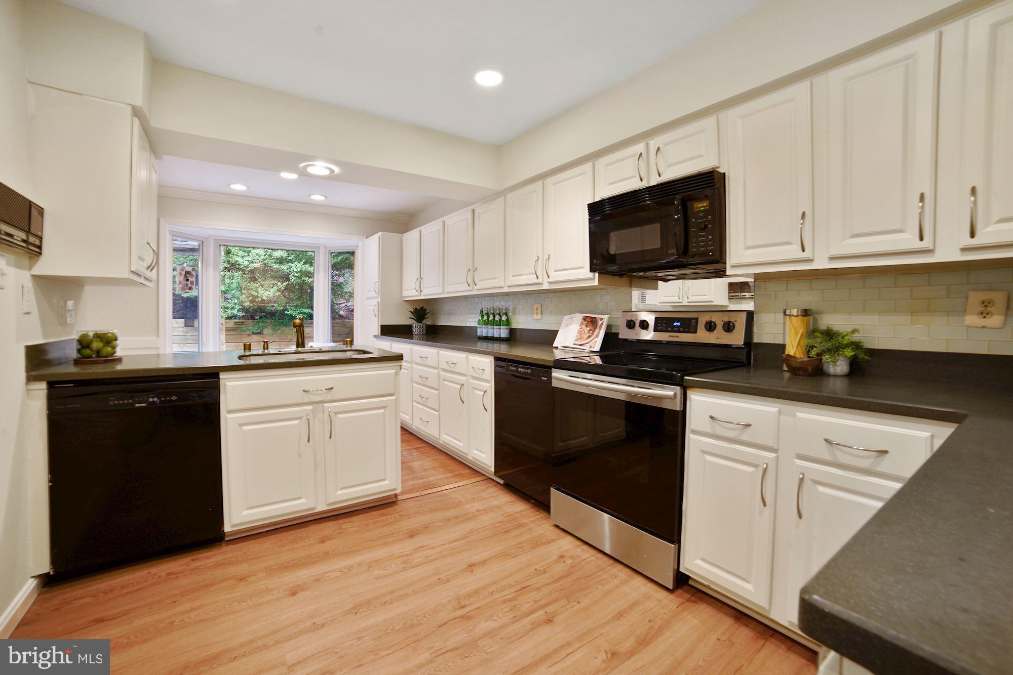 11626 Yeatman Terrace Silver Spring, MD 20902 - Photo 6 of 26 Kitchen