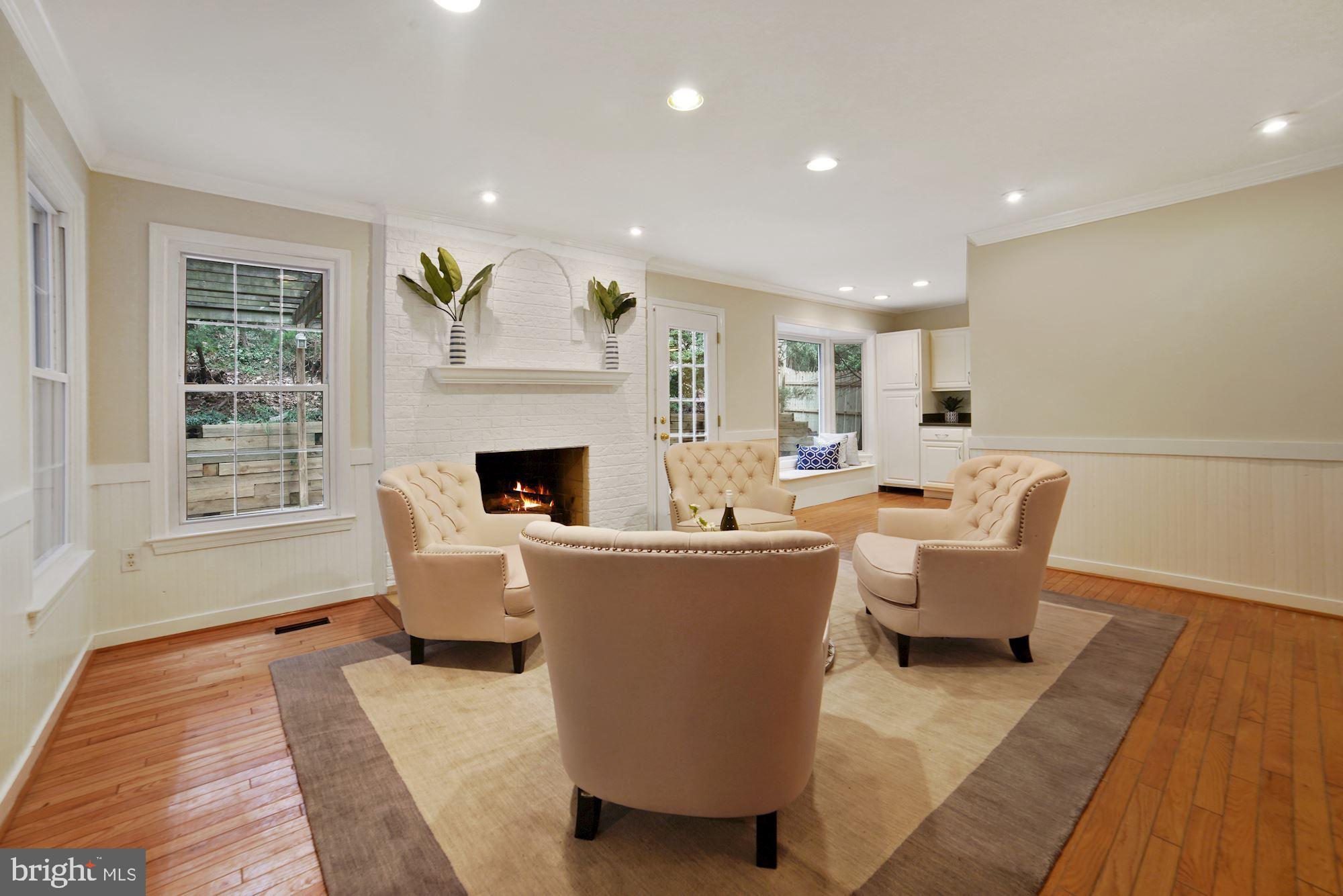 11626 Yeatman Terrace Silver Spring, MD 20902 - Photo 9 of 26 Sitting Area
