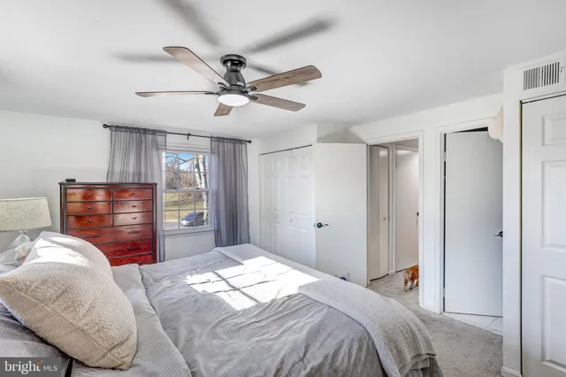 $510,000 | 5625 Independence Circle, Alexandria, VA 22312