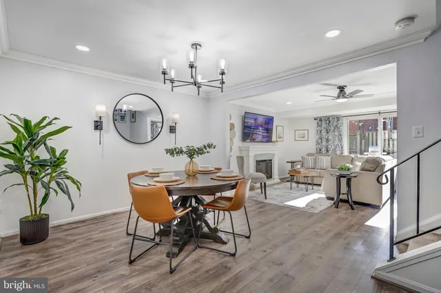 $510,000 | 5625 Independence Circle, Alexandria, VA 22312