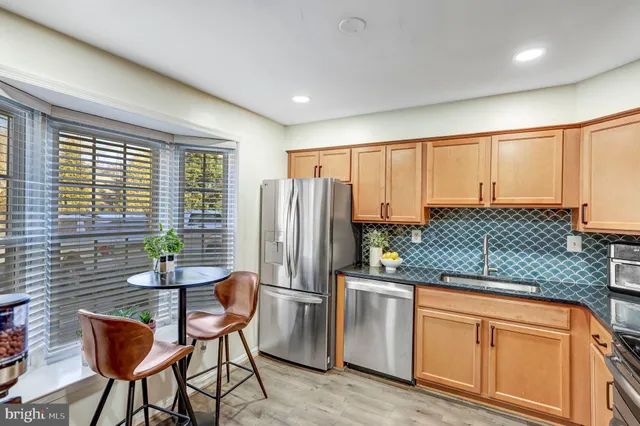 $510,000 | 5625 Independence Circle, Alexandria, VA 22312