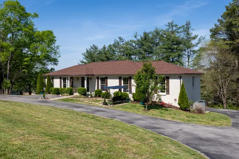 $950,000 | 2221 Castlewood Drive, Franklin, TN 37064