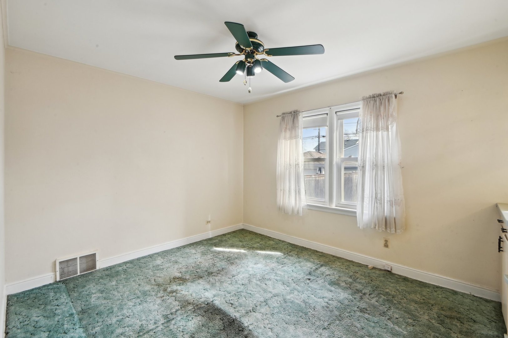10945 South Ridgeway Avenue Chicago, IL 60655 - Photo 8 of 34 Gallery Image 8