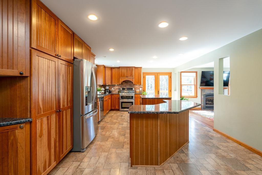 46 Westview Road Brookline, NH 03033 - Photo 3 of 40