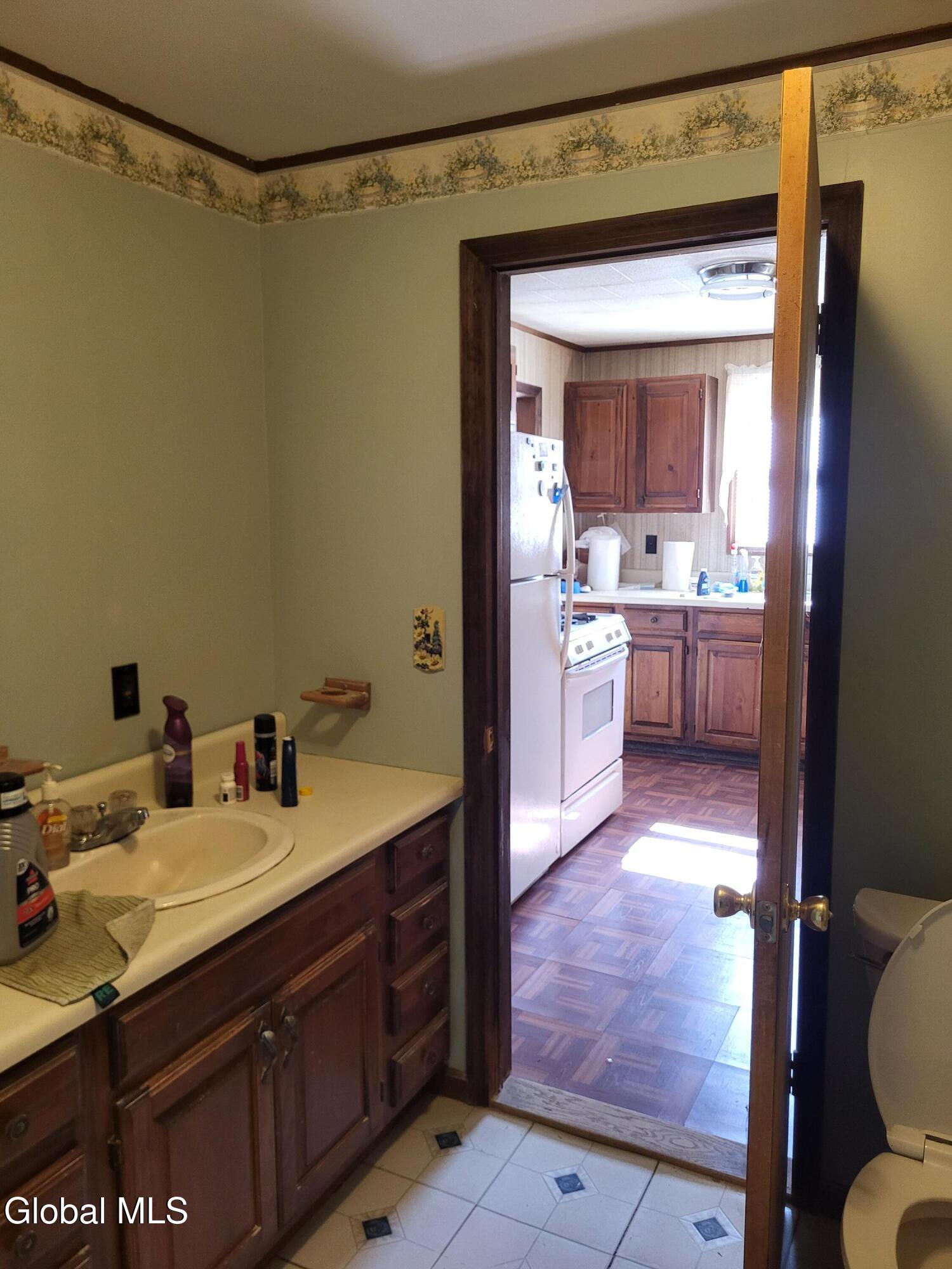 29 Hadley Road Stony Creek, NY 12878 - Photo 17 of 27 BORDEAUX 17