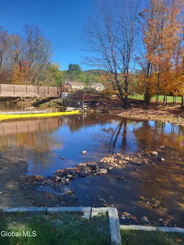 $135,000 | 29 Hadley Road, Stony Creek, NY 12878