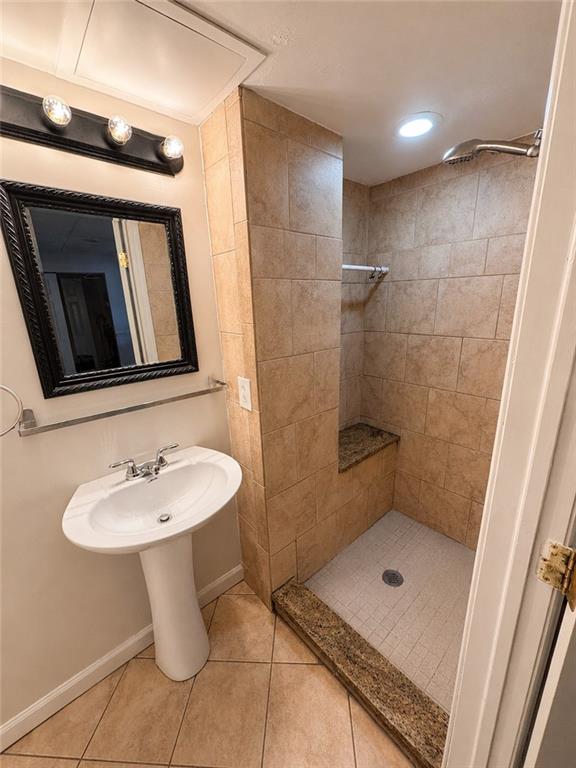 1046 Hastie Road Pittsburgh, PA 15234 - Photo 19 of 23 Gallery Image 19
