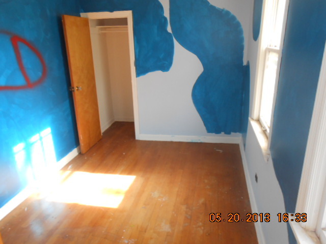 18142 Ridgewood Avenue Lansing, IL 60438 - Photo 9 of 11 a view of an entryway