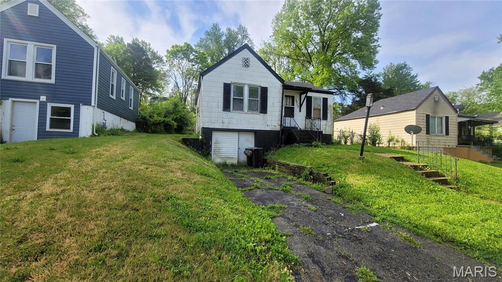 8820 Eichler Place St. Louis, MO 63136 - Photo 3 of 17
