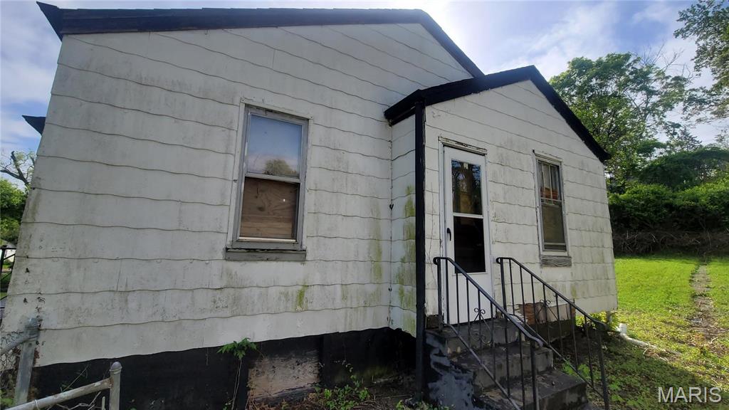 8820 Eichler Place St. Louis, MO 63136 - Photo 4 of 17