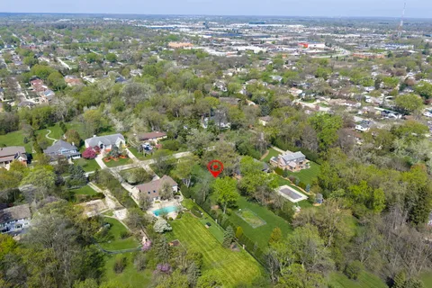 $450,000 | 2803 North Vista Road, Arlington Heights, IL 60004