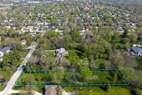 $450,000 | 2803 North Vista Road, Arlington Heights, IL 60004