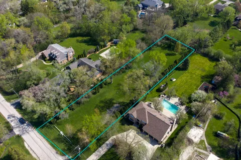 $450,000 | 2803 North Vista Road, Arlington Heights, IL 60004