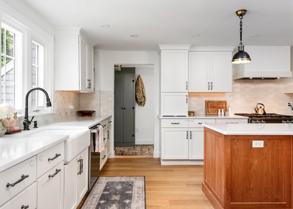 22 Homestead Road Lynnfield, MA 01940 - Photo 10 of 30