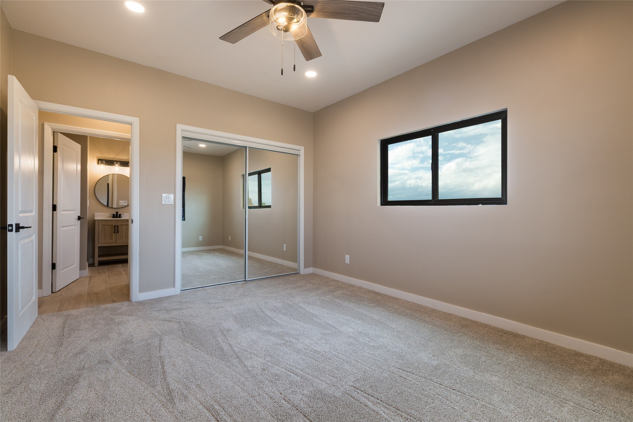 609 2nd Street Northeast Rio Rancho, NM 87124 - Photo 56 of 68