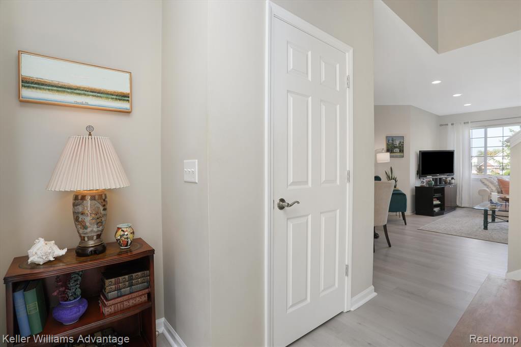 41741 Mitchell Road Novi, MI 48377 - Photo 6 of 34