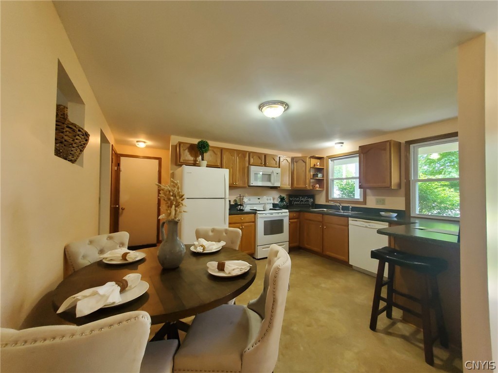 8615 Weaver Road Cicero, NY 13039 - Photo 6 of 26 Gallery Image 6