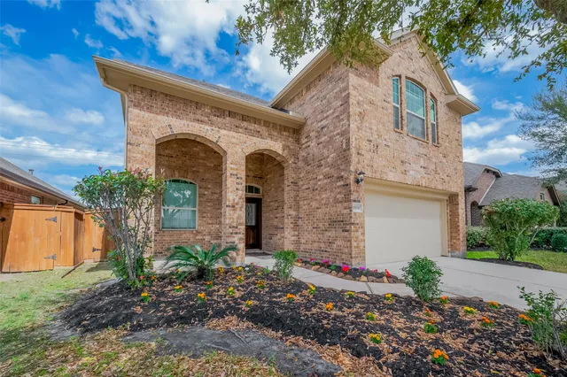 $400,000 | 19330 North Cottonwood Green Lane, Cypress, TX 77433