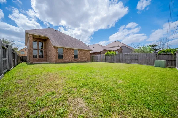 $400,000 | 19330 North Cottonwood Green Lane, Cypress, TX 77433