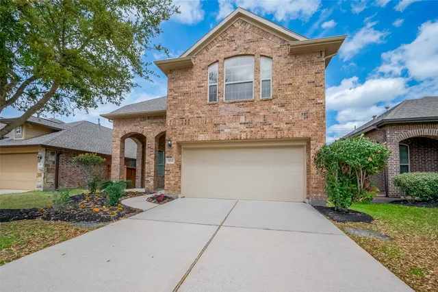 $400,000 | 19330 North Cottonwood Green Lane, Cypress, TX 77433