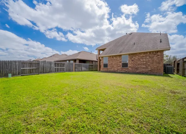 $400,000 | 19330 North Cottonwood Green Lane, Cypress, TX 77433