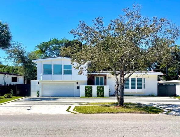 $6,200 | 19960 Highland Lakes Boulevard, Miami, FL 33179