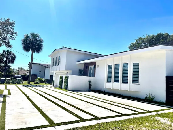 $6,200 | 19960 Highland Lakes Boulevard, Miami, FL 33179