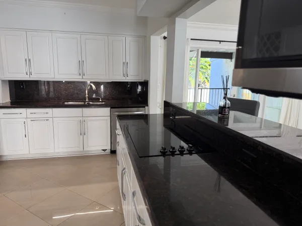 $6,200 | 19960 Highland Lakes Boulevard, Miami, FL 33179