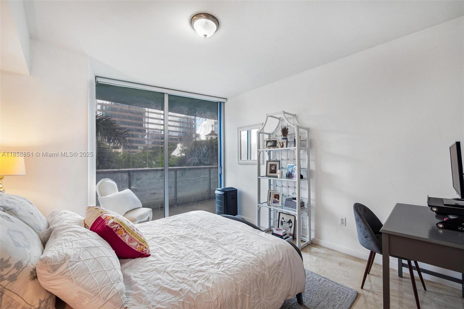 495 Brickell Avenue, Unit 411 Miami, FL 33131 - Photo 11 of 34