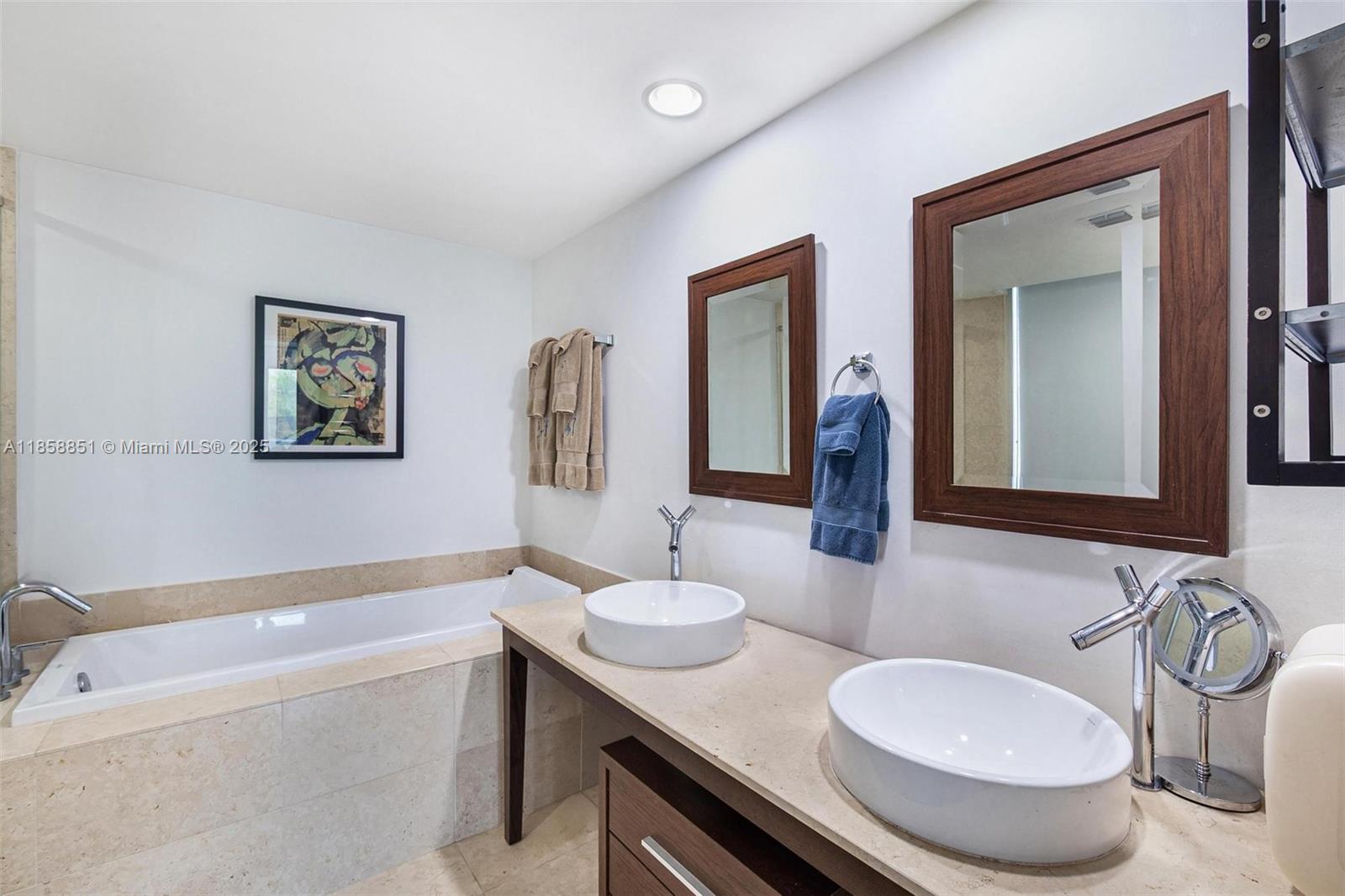 495 Brickell Avenue, Unit 411 Miami, FL 33131 - Photo 18 of 34