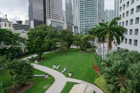$825,000 | 495 Brickell Avenue, Unit 411, Miami, FL 33131