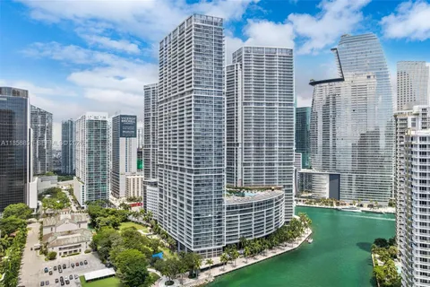 $825,000 | 495 Brickell Avenue, Unit 411, Miami, FL 33131