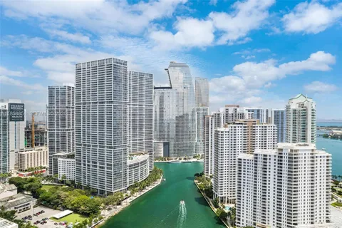 $825,000 | 495 Brickell Avenue, Unit 411, Miami, FL 33131