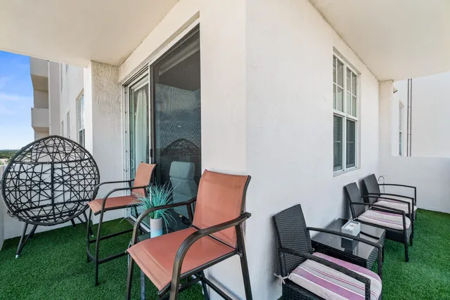 a picture of city view