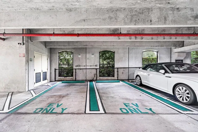 $479,000 | 616 Clearwater Park Road, Unit 1402, West Palm Beach, FL 33401