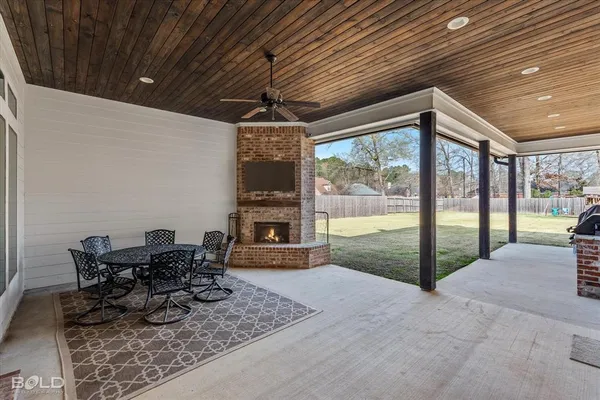 $825,000 | 410 Oakwood Trace Court, Shreveport, LA 71106