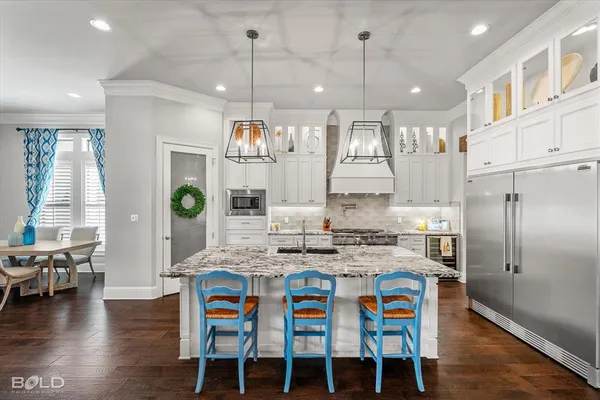 $825,000 | 410 Oakwood Trace Court, Shreveport, LA 71106