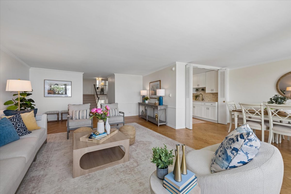 1630 Sheridan Road, Unit 4H Wilmette, IL 60091 - Photo 4 of 35