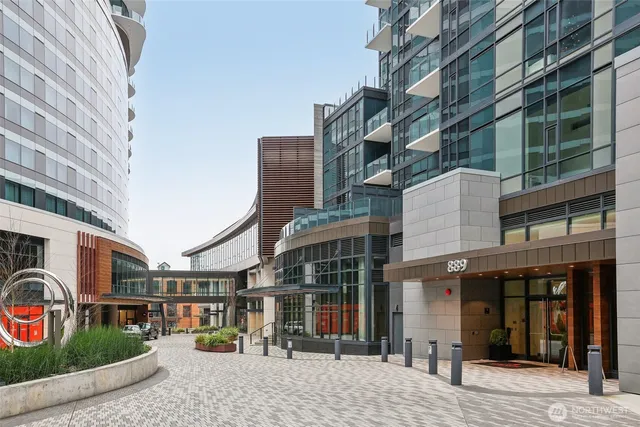 $1,035,000 | 889 Avenue Square Northeast, Unit 607, Bellevue, WA 98004