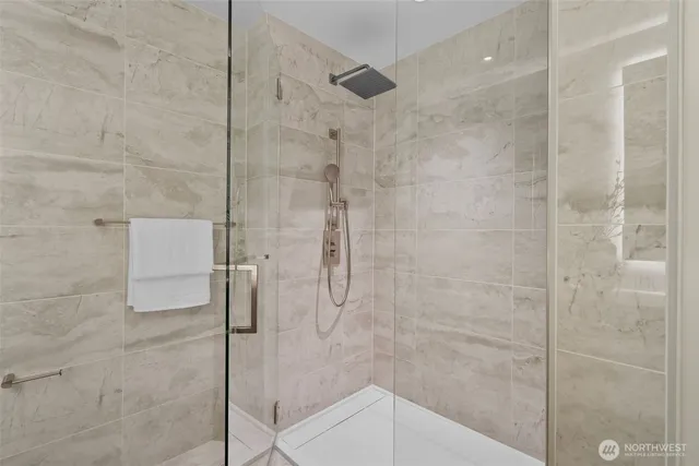 $1,035,000 | 889 Avenue Square Northeast, Unit 607, Bellevue, WA 98004