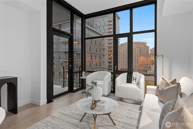 $1,035,000 | 889 Avenue Square Northeast, Unit 607, Bellevue, WA 98004