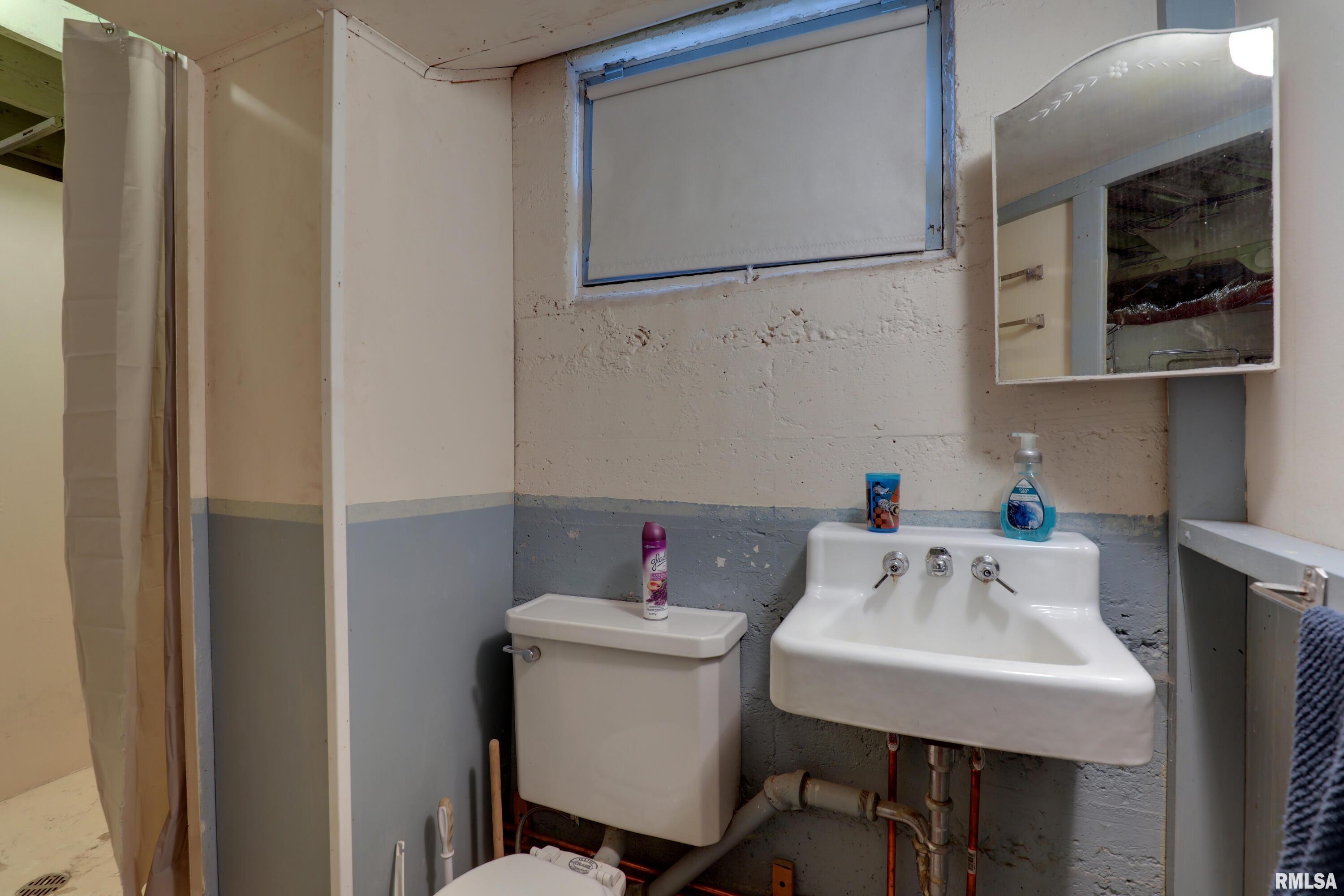2108 State Street Quincy, IL 62301 - Photo 19 of 37 Gallery Image 19