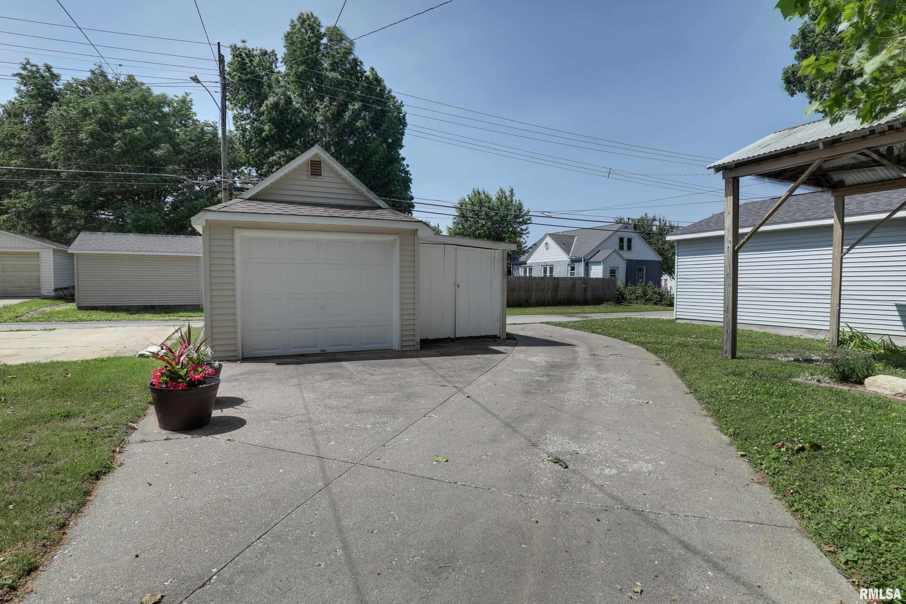 2108 State Street Quincy, IL 62301 - Photo 23 of 37 Gallery Image 23