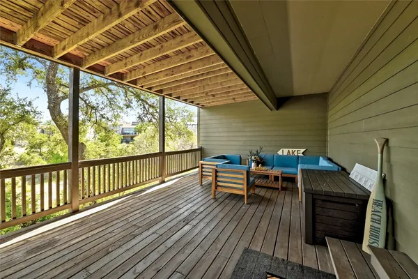 a view of sitting area on wooden floor